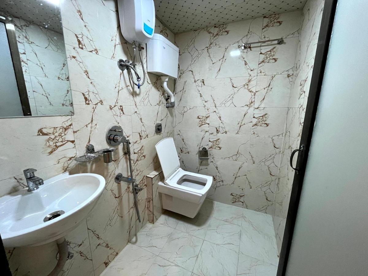 מומביי Hotel Delmond Prime- Near Nesco מראה חיצוני תמונה